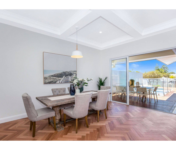 Blackbutt Fiddleback Herringbone Parquetry 1 1920x1440 1