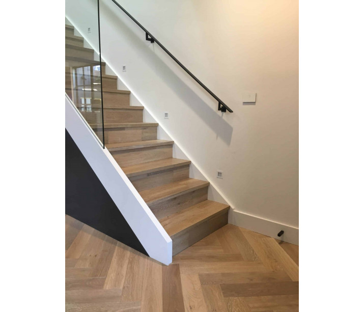 Riesling De Marque Herringbone Parquetry 1920x2560 1