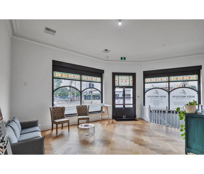 Sauvignon De Marque Herringbone Parquetry