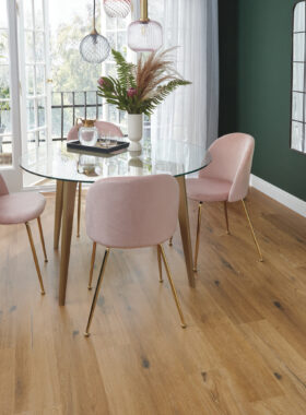 Traditional Character Oak