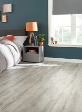 Light Distressed Oak